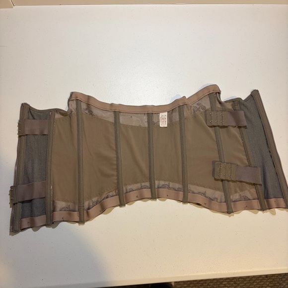 Retro Grey Sheer Mesh Lace Floral Girdle Waist Training Corset Zipper size small - Picture 6 of 9